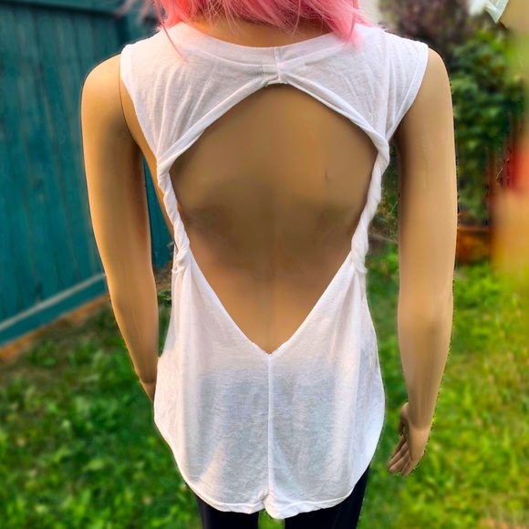 Nirvana sleeveless open-back shirt - Picture 9 of 14